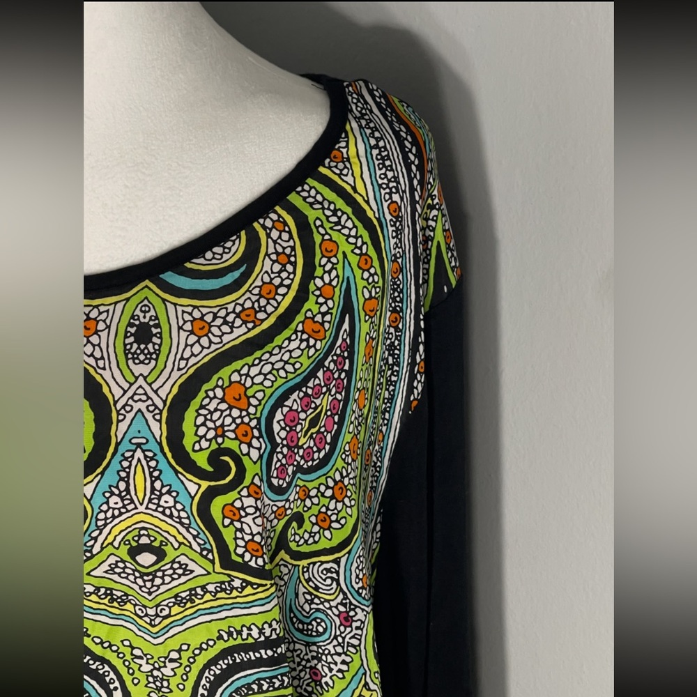 NWOT: CHA CHA VENTE Multicolor Paisley Tunic With Black Back Size 3XL - Picture 2 of 4